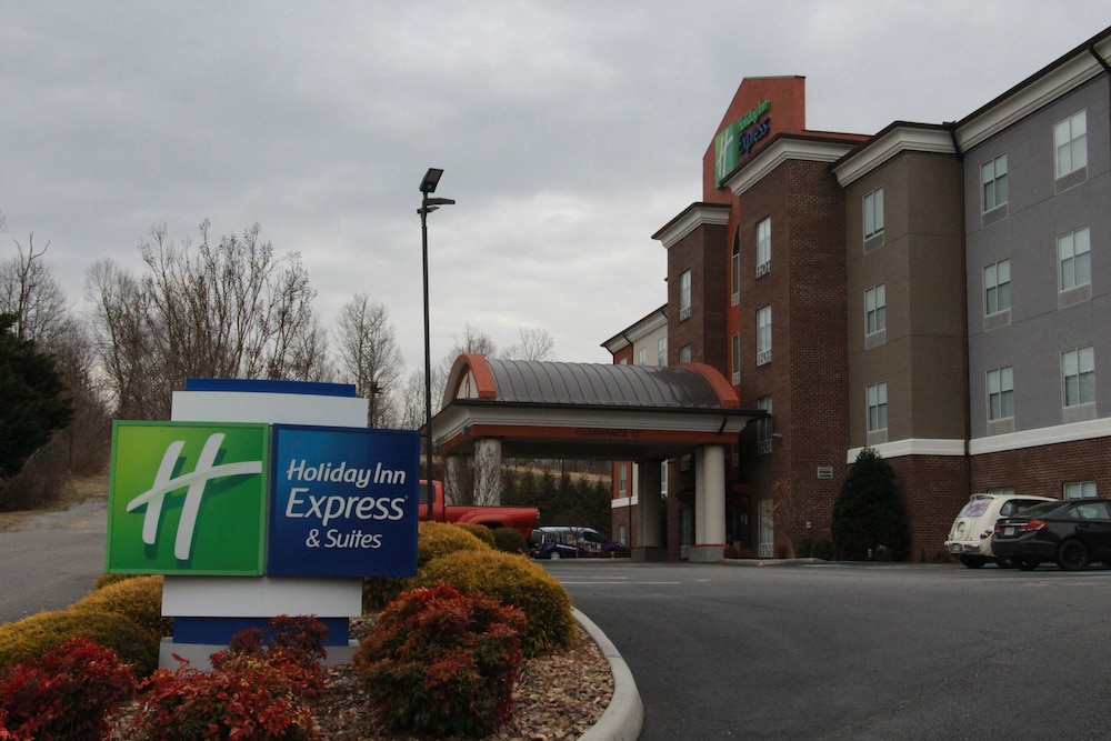 Holiday Inn Express and Suites Wytheville by IHG - photo 70
