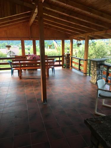 Complex de pensiuni si casute Lac Bistricioara — Ceahlau — photo 2