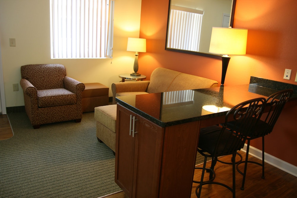 Affordable Suites Fayetteville - photo 17