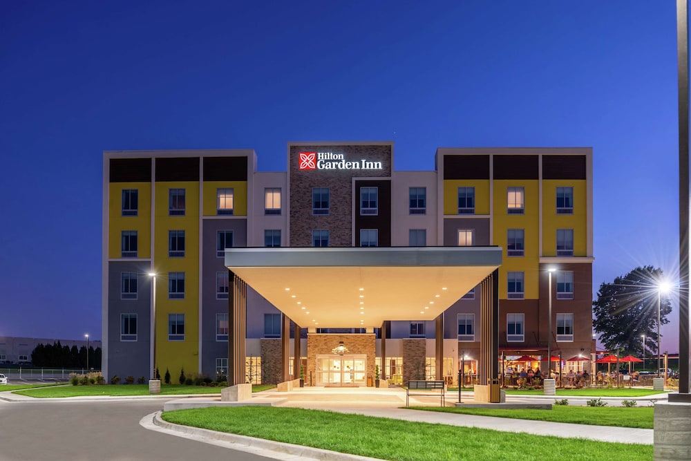 Hilton Garden Inn Kansas City Airport - photo 50