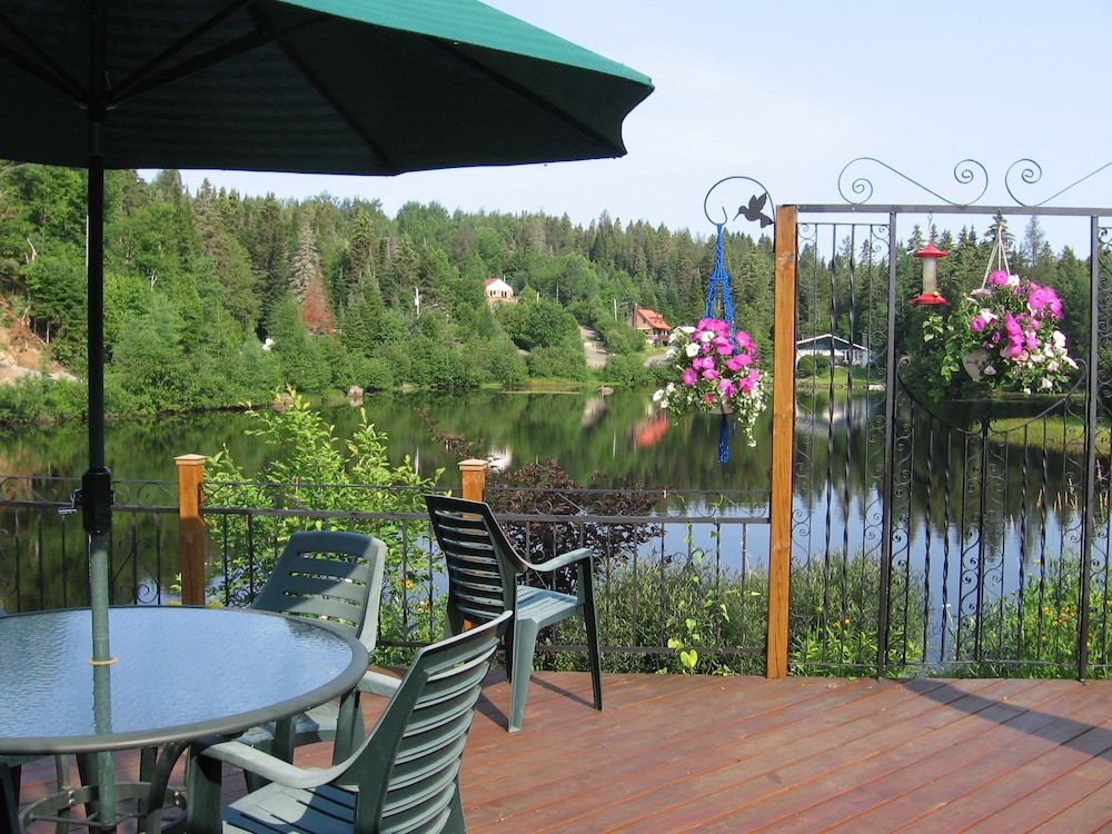 Auberge au Phil de l’Eau in Mont-Tremblant, Canada
