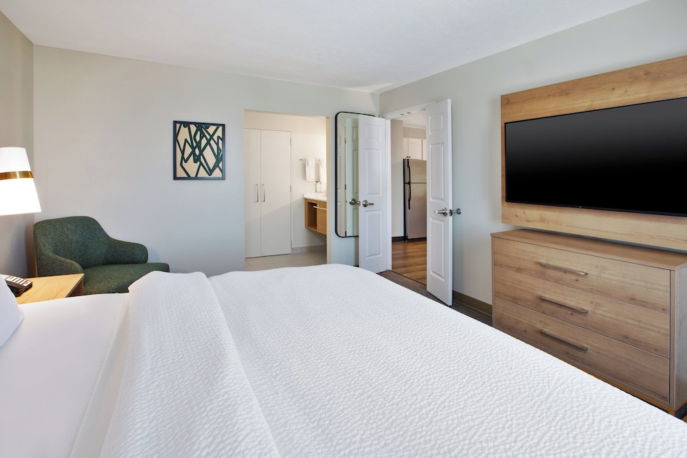 Staybridge Suites Omaha 80th And Dodge - photo 7