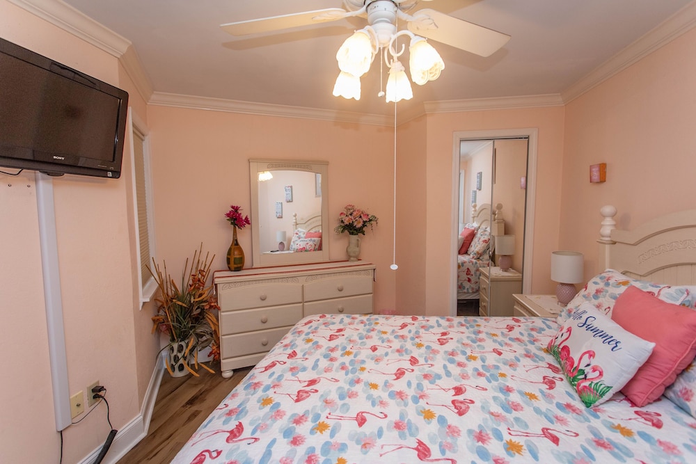 Royal Garden Resort 401 3 Bedroom Condo by Redawning - photo 3
