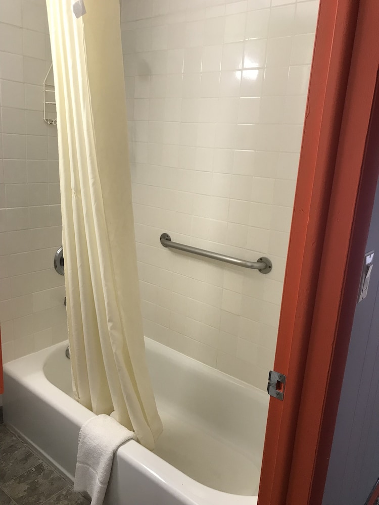 Parkview Motel - photo 26
