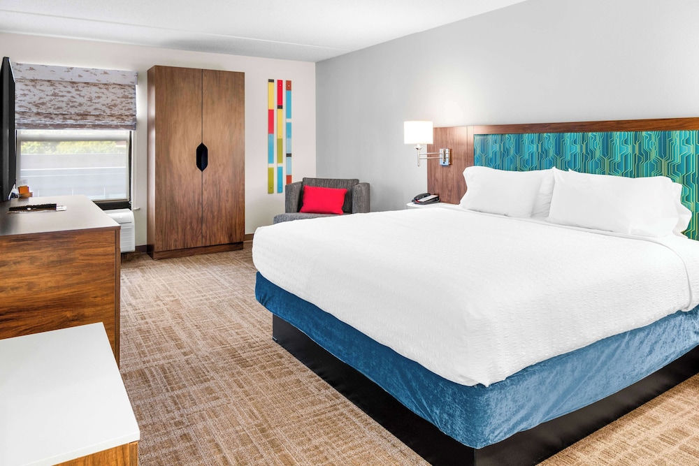 Hampton Inn Grand Rapids North - photo 13
