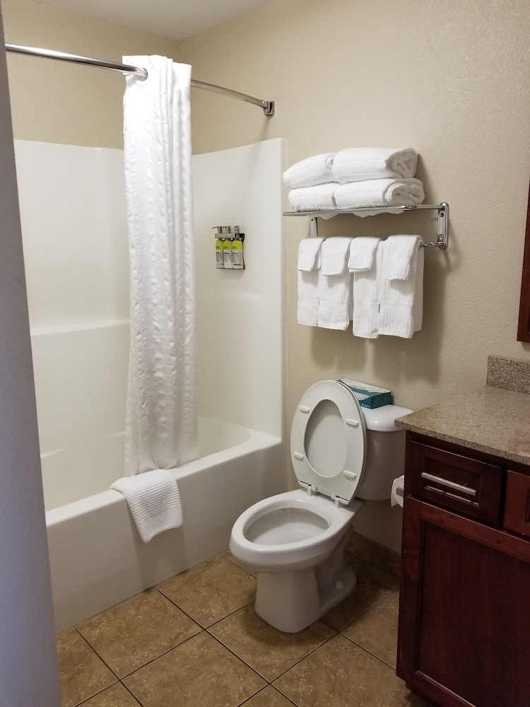 Candlewood Suites Cape Girardeau by IHG - photo 46