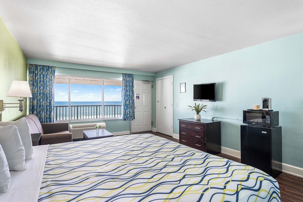 Boardwalk Beach Hotel - photo 74