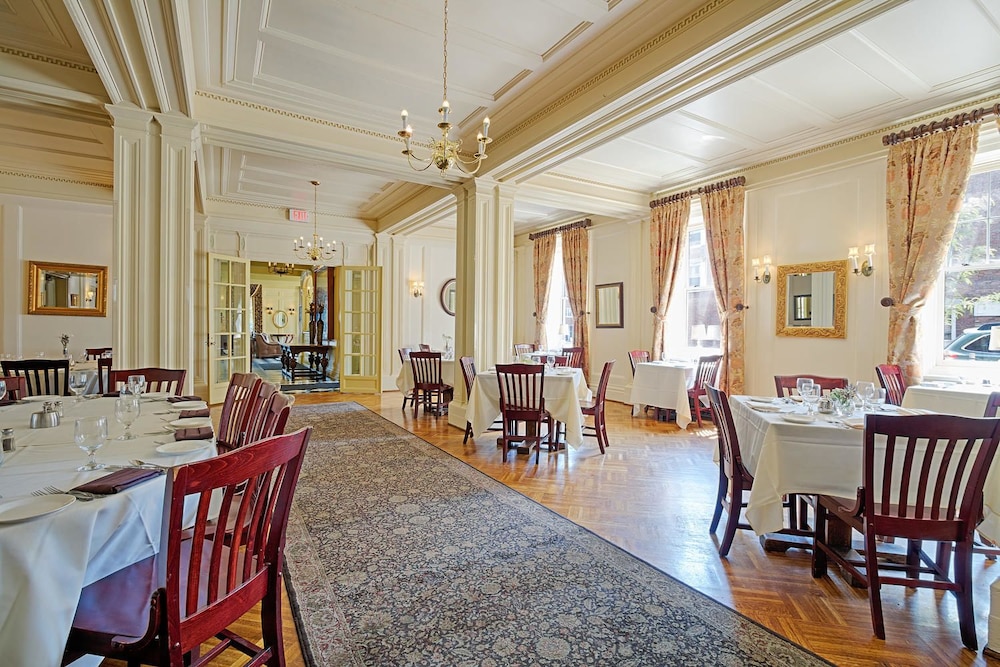 The Lincklaen House - photo 19