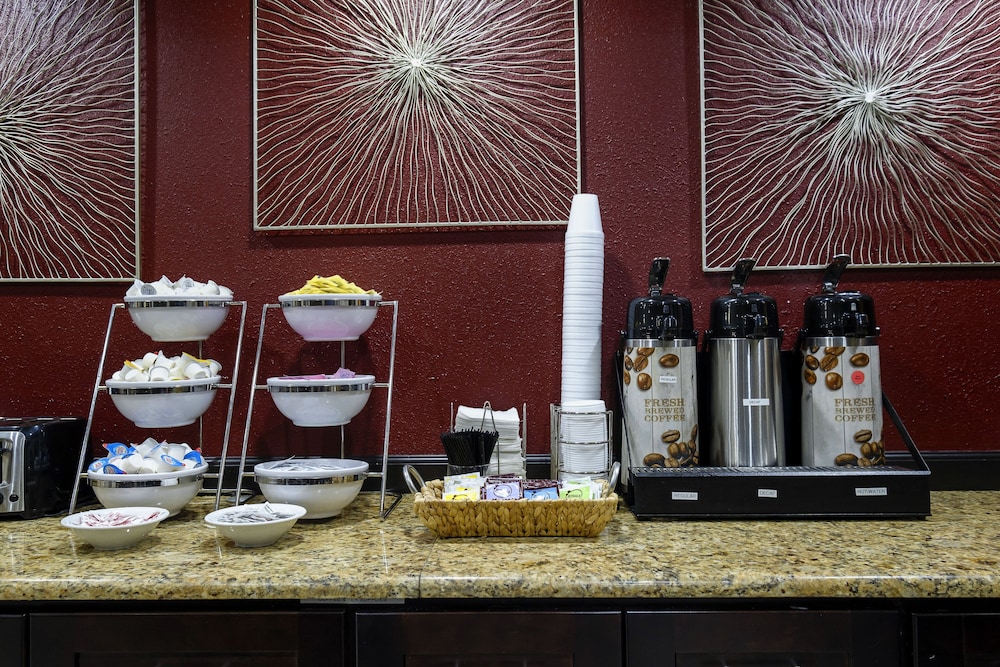 Red Roof Inn & Suites Jacksonville NC - photo 7