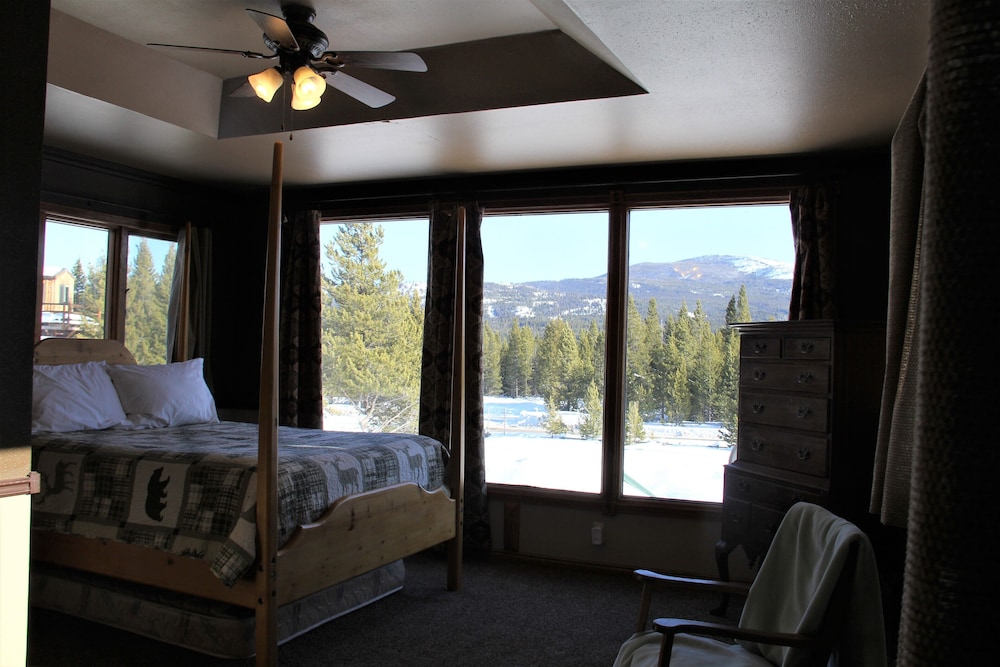 Sugar Loaf Lodge & Cabins - photo 8
