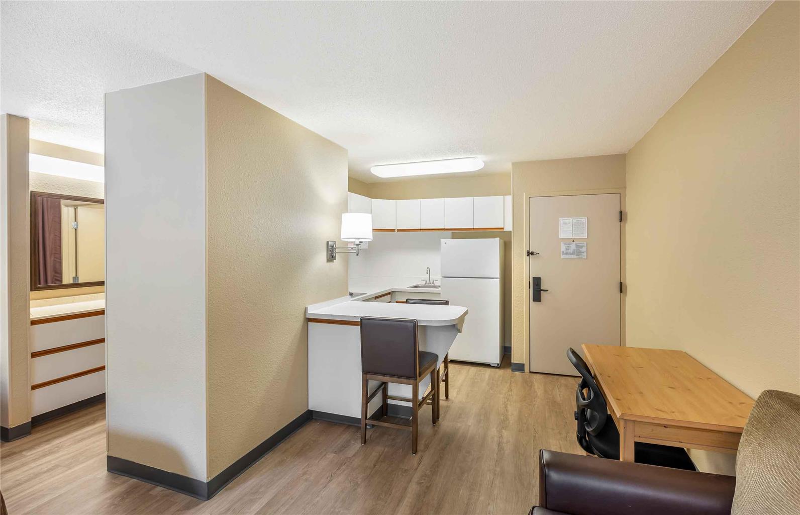 Extended Stay America Suites Milwaukee Brookfield - photo 28