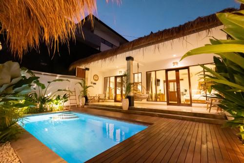 Bubble Villa & Rice field view — 4-Star Luxury Hotel in Kerobokan, Indonesia