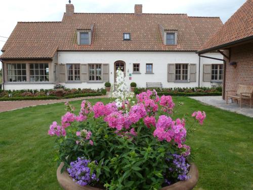 B&B 't Hof van Spiere — 4-Star Luxury Hotel in Brussels, Belgium