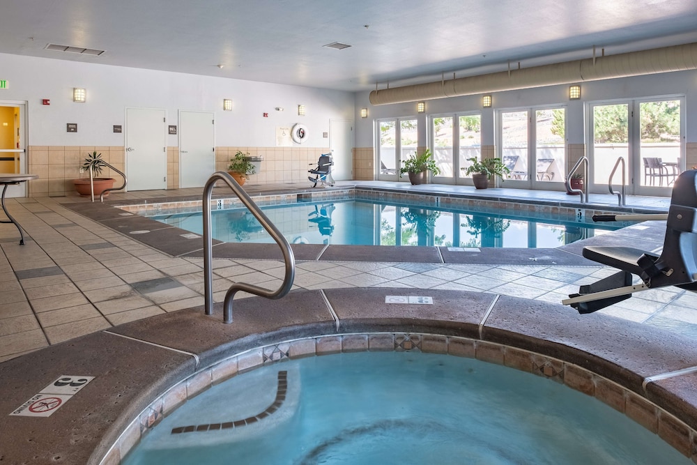 Hampton Inn Richfield - photo 16