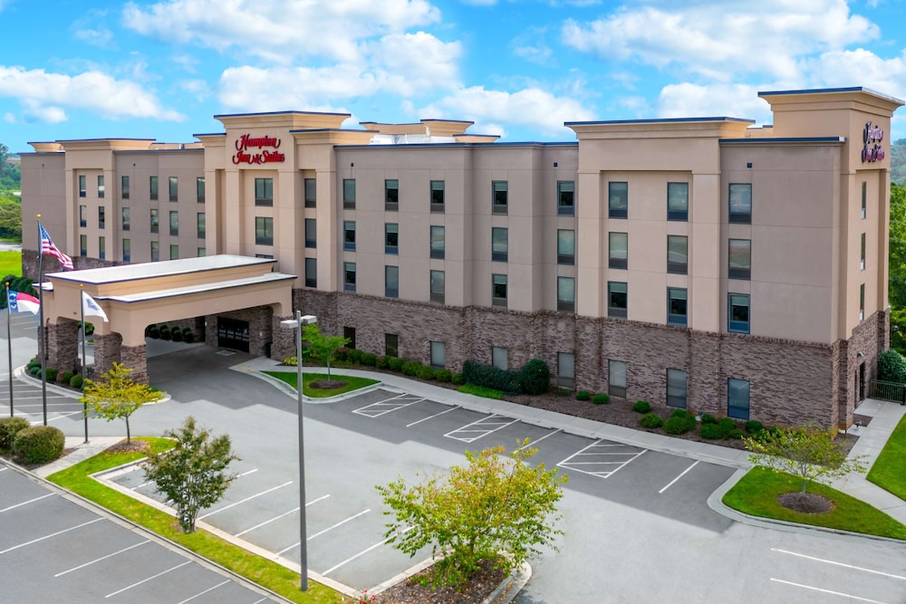 Hampton Inn & Suites Winston Salem University Area NC - featured photo