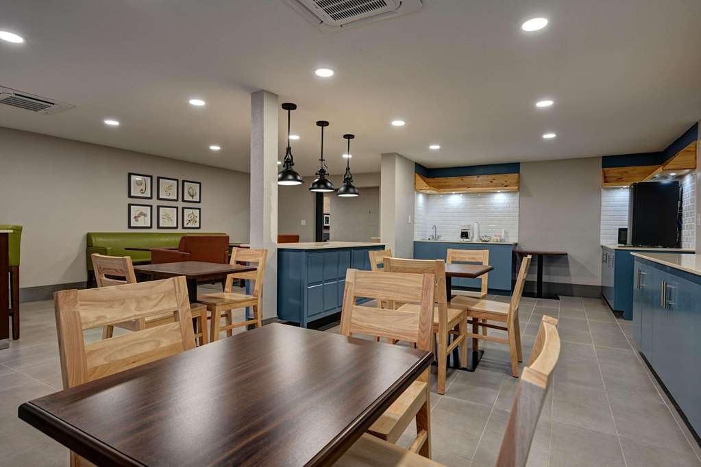 Country Inn & Suites by Radisson Pierre SD - photo 14