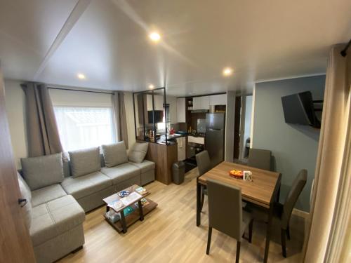 Chez Greg Et Ilhem - last minute hotel in Unknown City