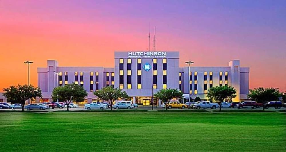 Hampton Inn Hutchinson - photo 88