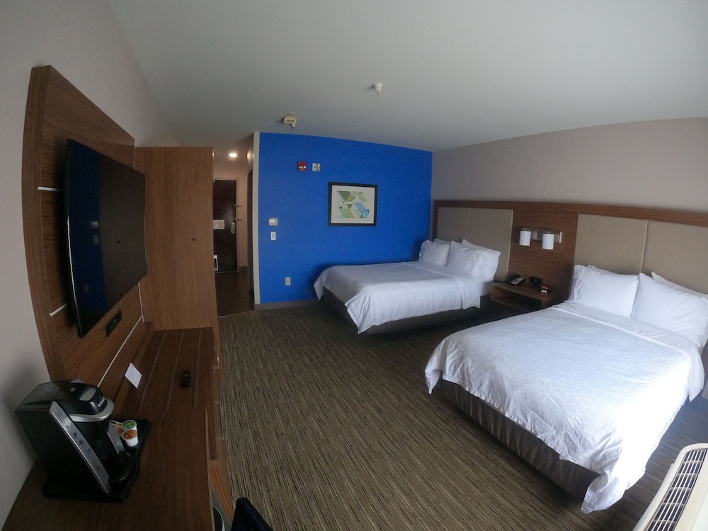 Holiday Inn Express & Suites Albuquerque Historic Old Town by IHG - photo 17
