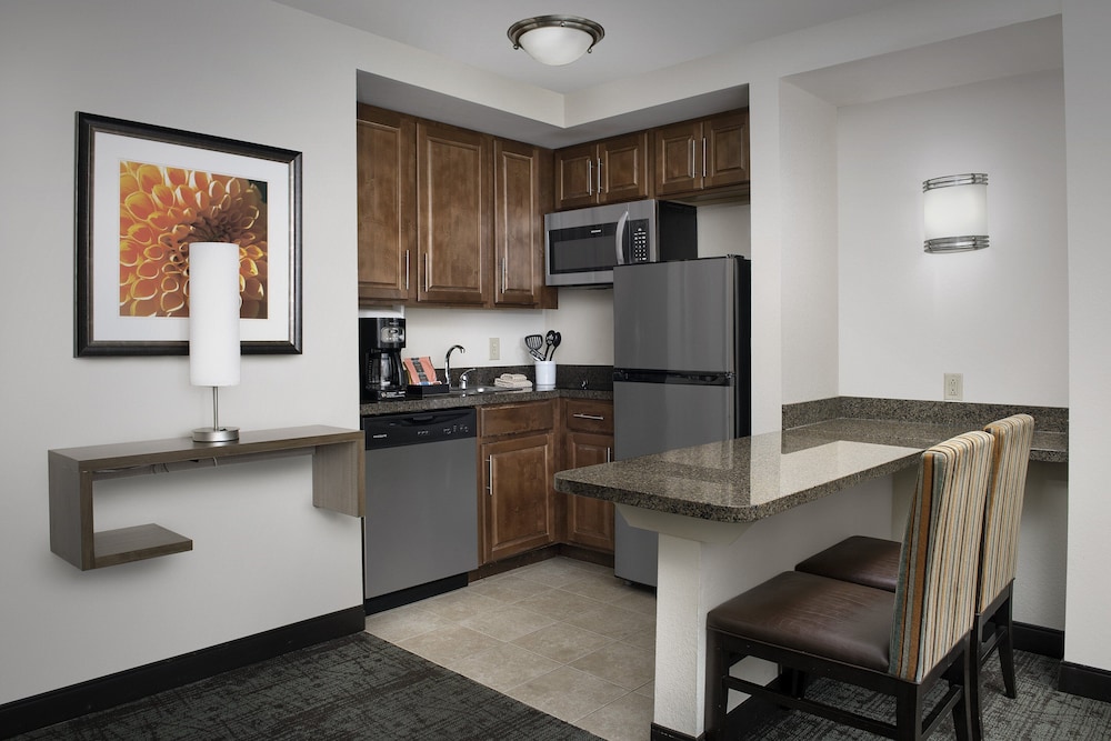 Staybridge Suites Greenville I 85 Woodruff Road by IHG - photo 16