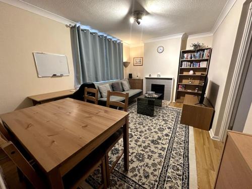 Cosy entire one bedroom hideaway — 4-Star Luxury Hotel in Bickley, United Kingdom