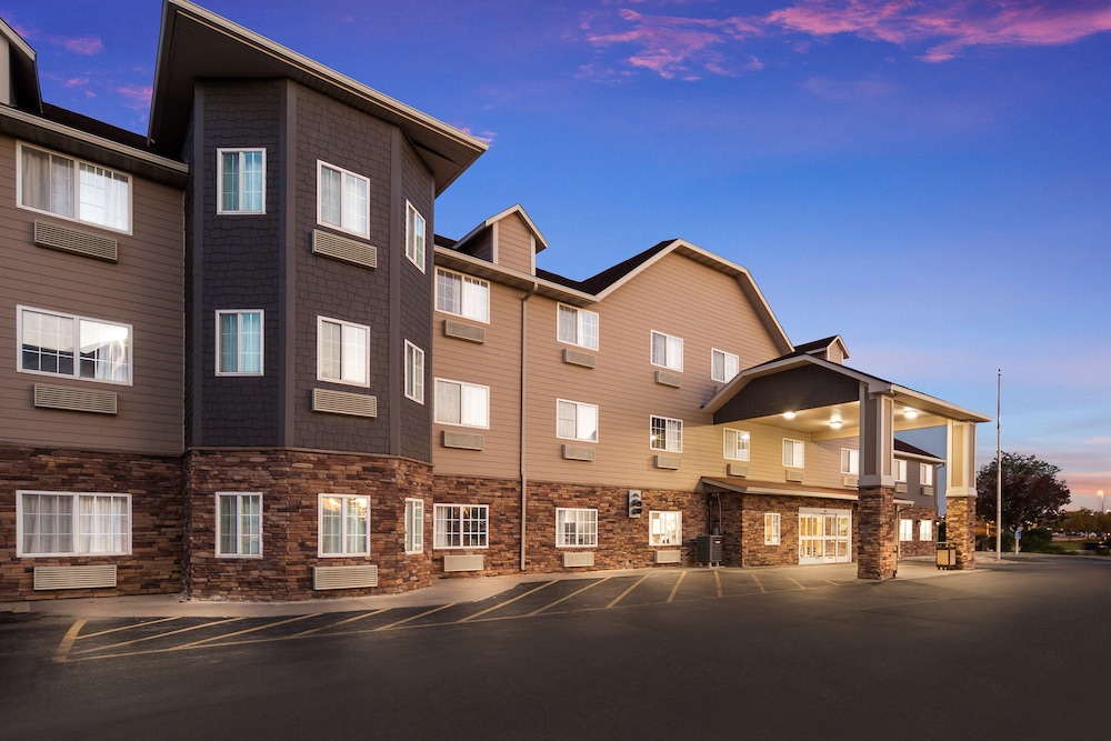 Red Roof Inn & Suites Omaha Council Bluffs - photo 55