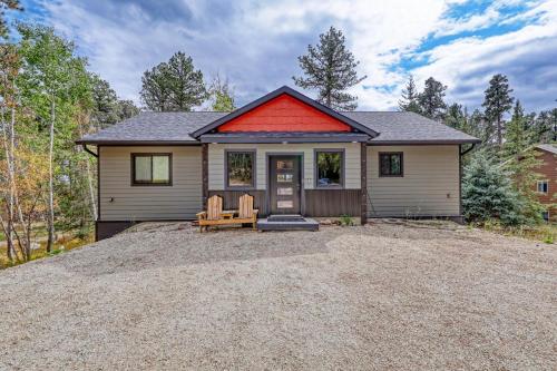 Sarge`s Landing West in Lead, United States