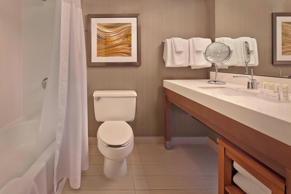 Courtyard by Marriott Philadelphia City Avenue - photo 15