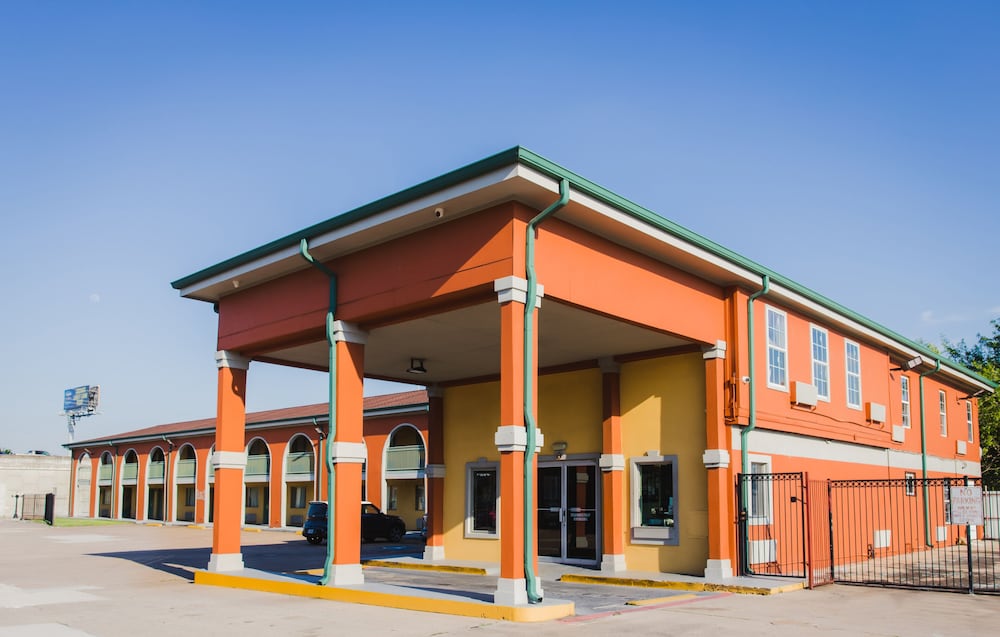 Express Inn Gulf Bank - photo 32