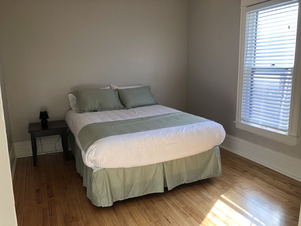Midtown Manor - photo 5