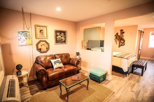 The Blue Buffalo Motel - photo 24
