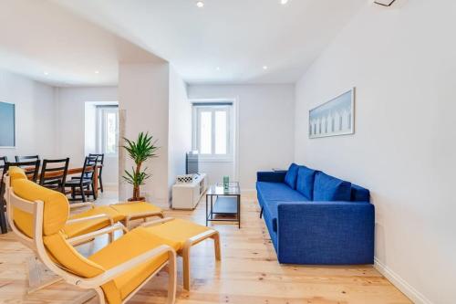 Cozy Coastal Getaway 3BR Apartment in Estoril — 4-Star Luxury Hotel in Estoril, Portugal
