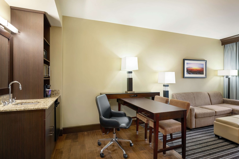 Embassy Suites by Hilton Salt Lake West Valley City - photo 17