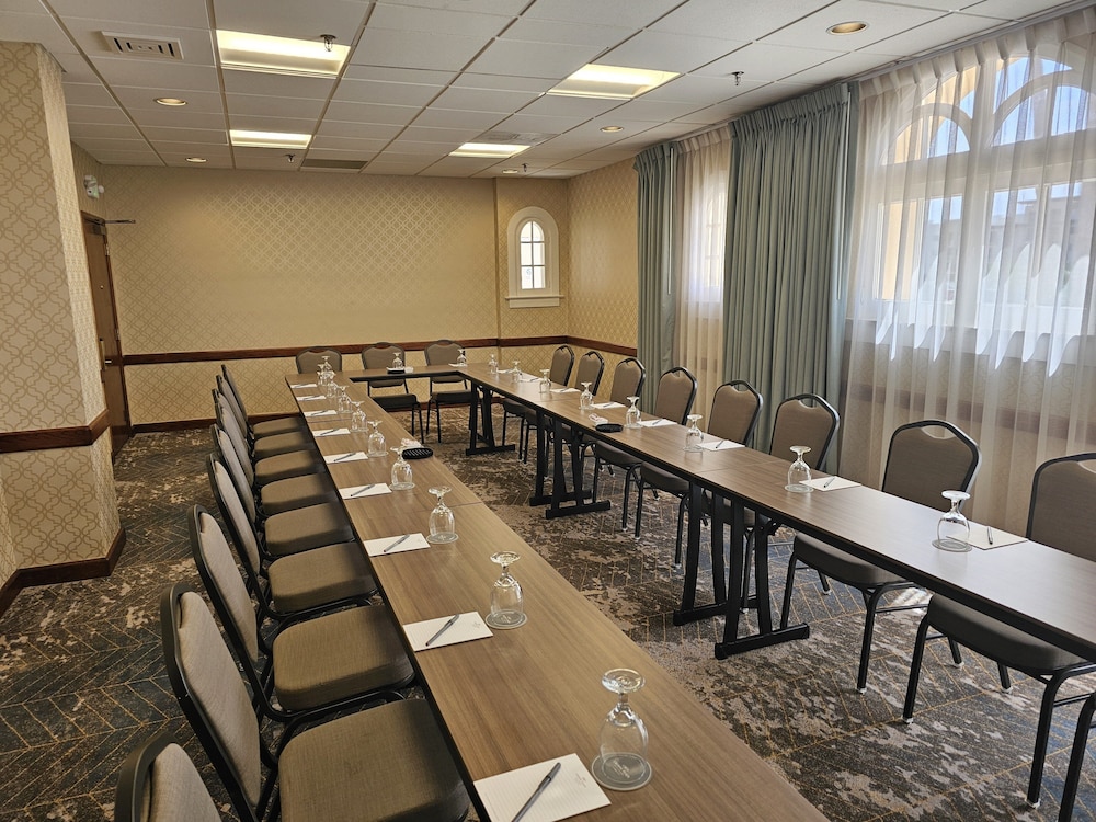 Crowne Plaza Phoenix Chandler Golf Resort by IHG - photo 94