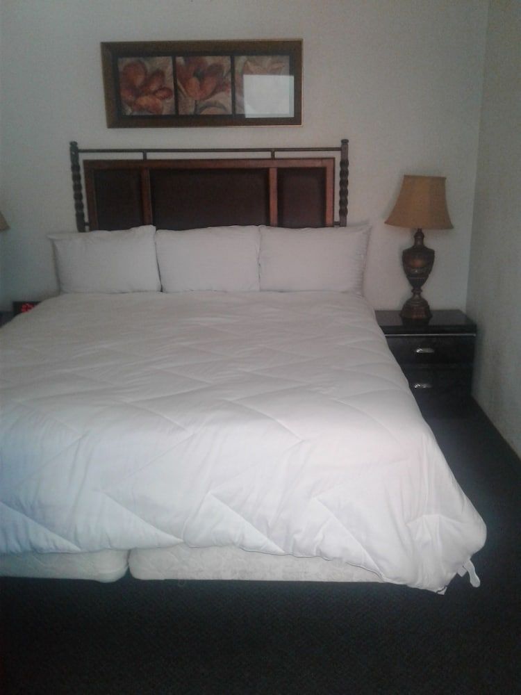 Desert Rose Inn - featured photo