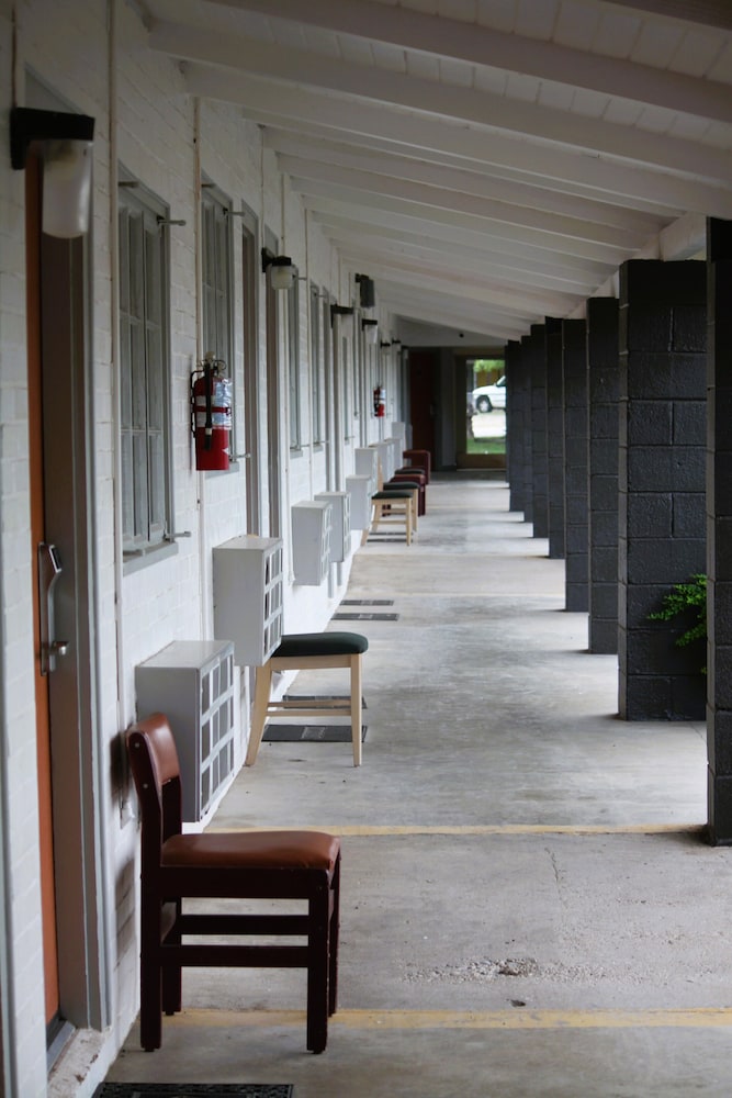 Sun Valley Motel - photo 36