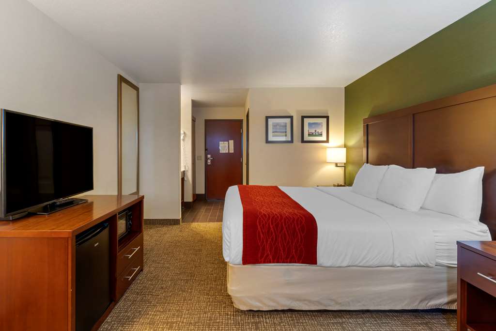 Comfort Inn & Suites Salem Northeast - photo 10