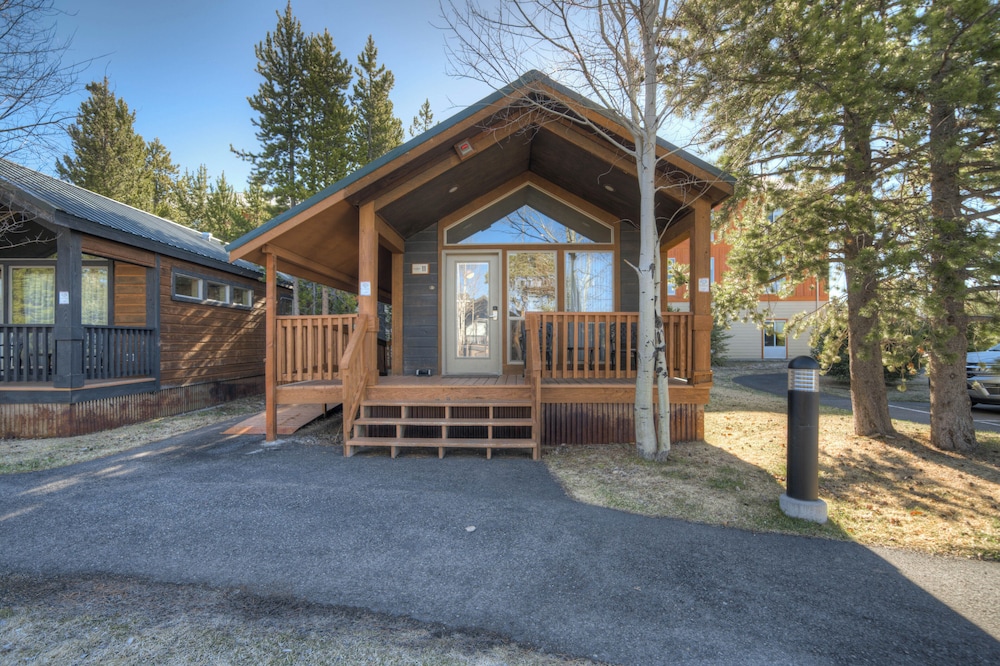 Explorer Cabins At Yellowstone - photo 73