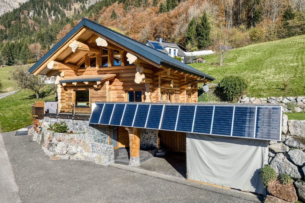 Sonnenchalet Bomhuesle — hotel in Dalaas