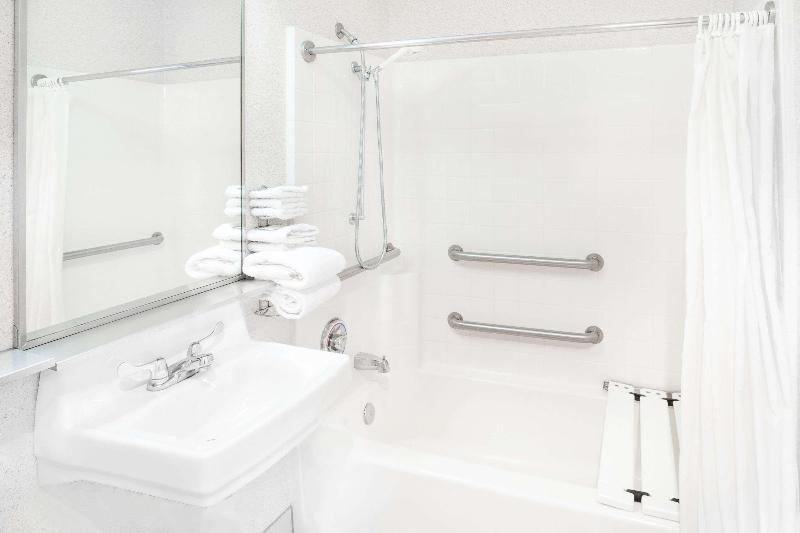 Quality Inn & Suites Willows - photo 5