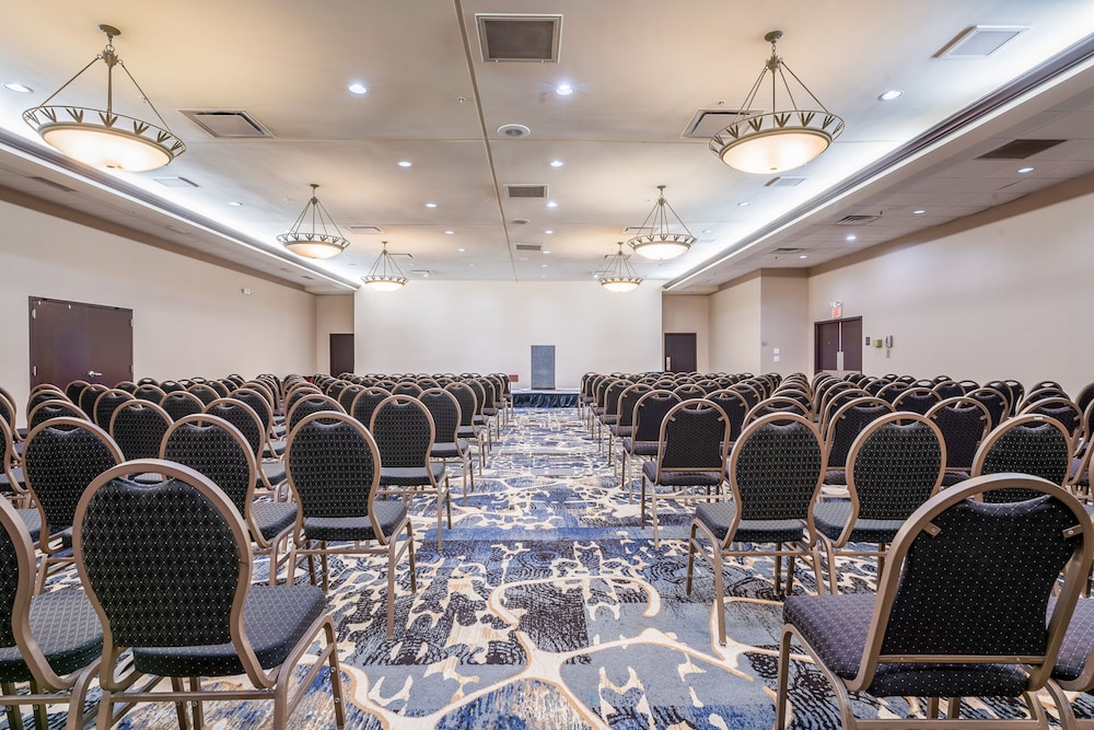 DoubleTree by Hilton South Charlotte Tyvola - photo 38