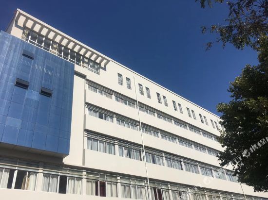 Heyuan Hotel — hotel in Hebi