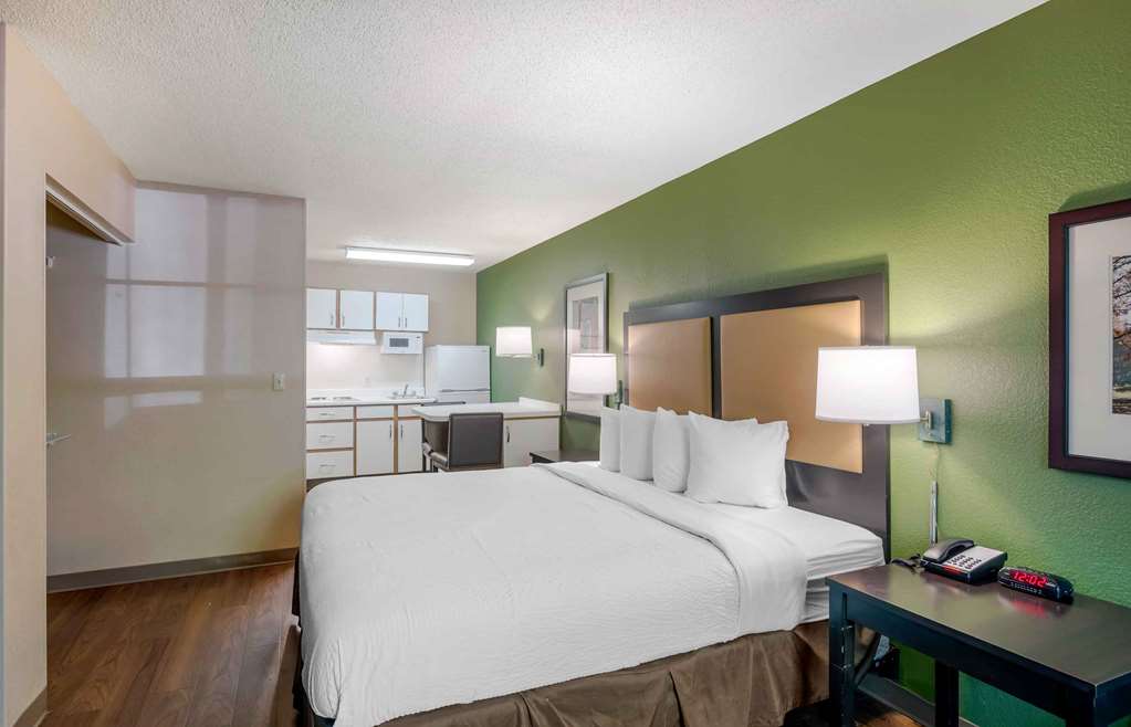 Extended Stay America Select Suites Atlanta Perimeter Hammon - photo 45