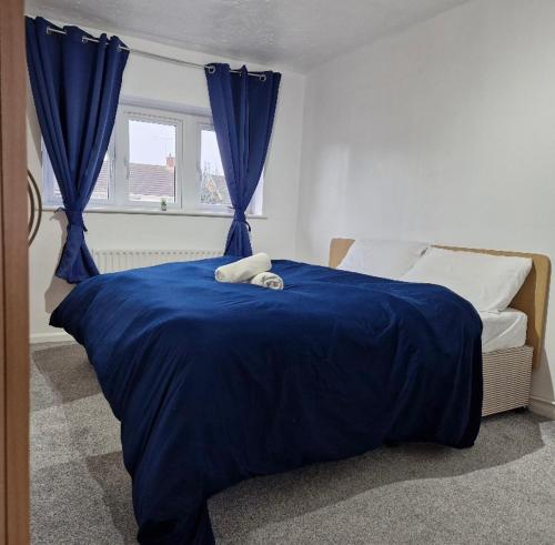 Cosy large double room - carbon neutral hotel in Basildon