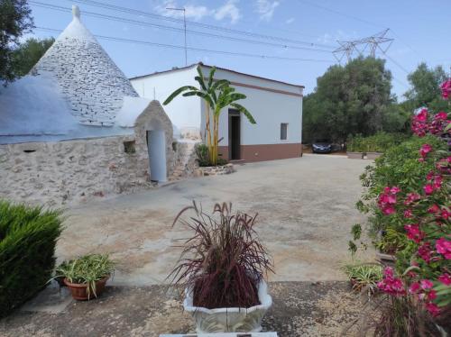 Il trullo di nonno Mingo — 4-Star Luxury Hotel in Ceglie Messapica, Italy