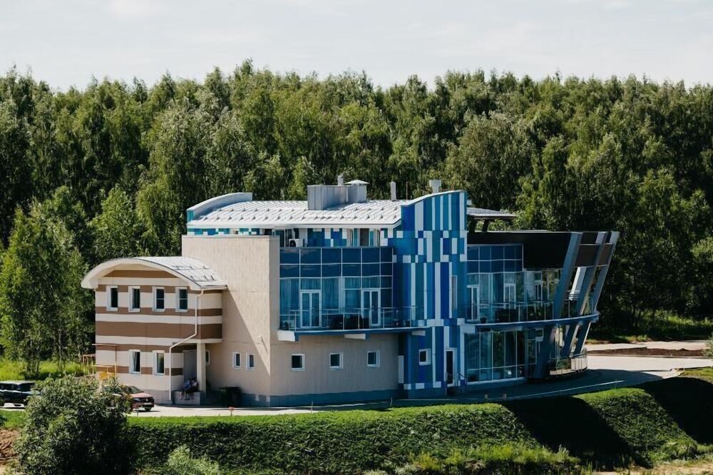 Cruise Boutique Hotel — carbon neutral stay, Kostroma