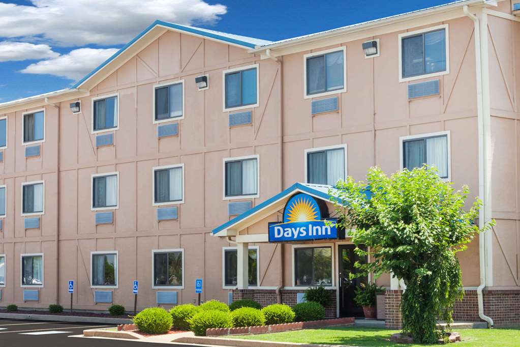 Days Inn by Wyndham Dyersburg - featured photo