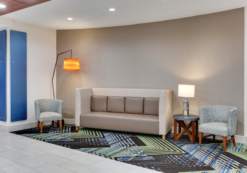 Holiday Inn Express and Suites San Antonio NW near - photo 54