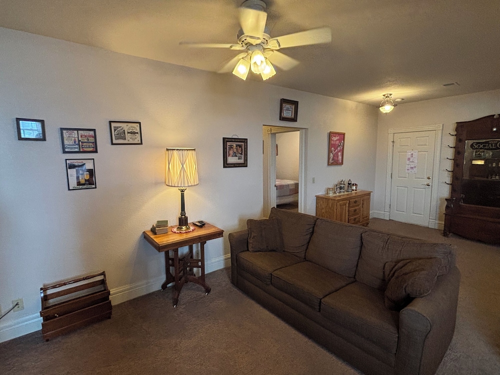 Hermann Crown Suites - photo 171