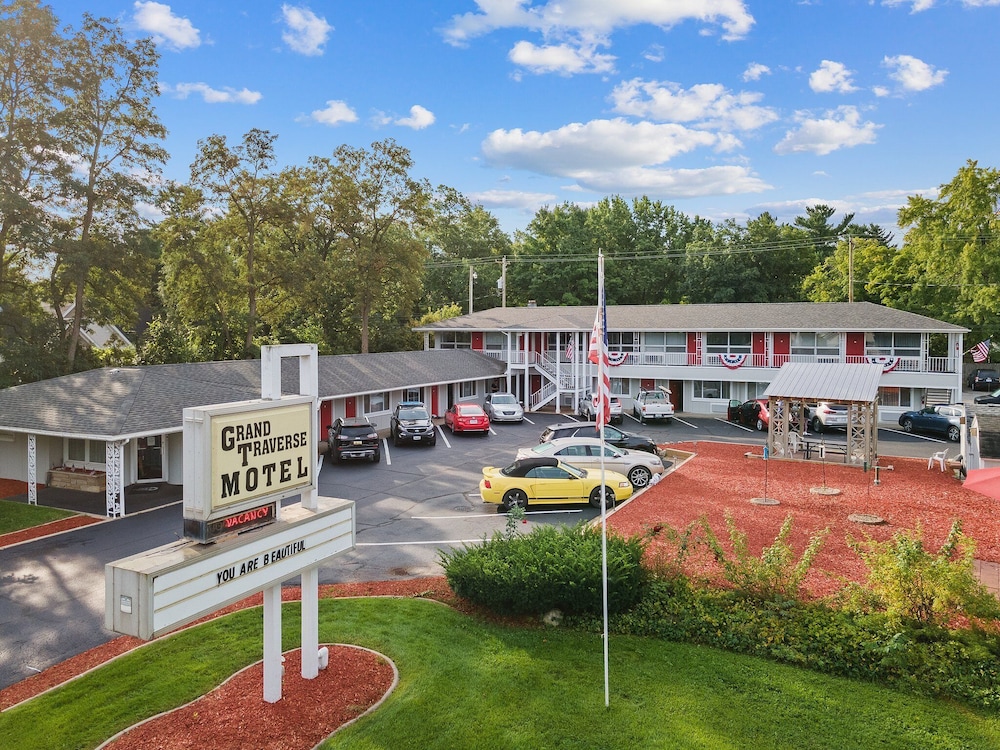 Grand Traverse Motel - featured photo